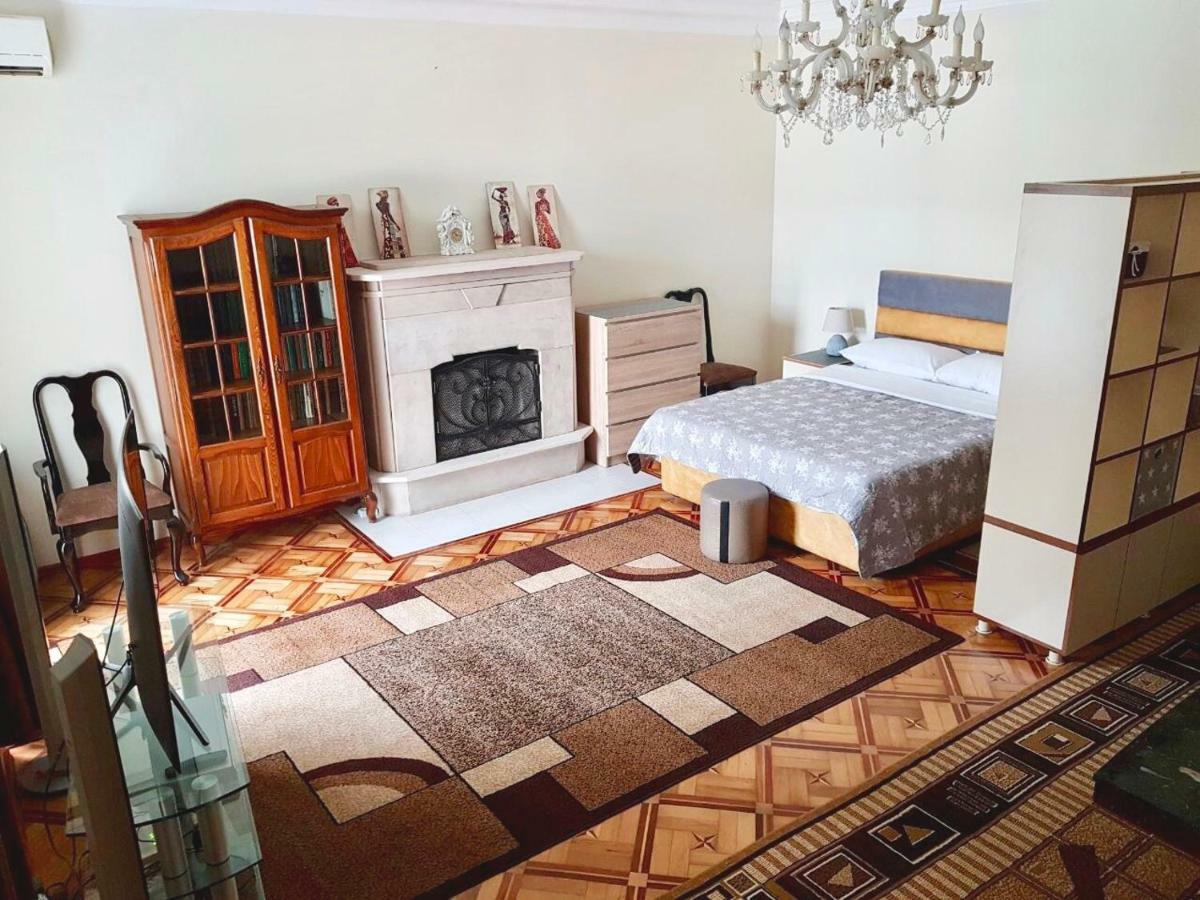 Sweet Home at Ninoshvili 3 Batumi Eksteriør billede